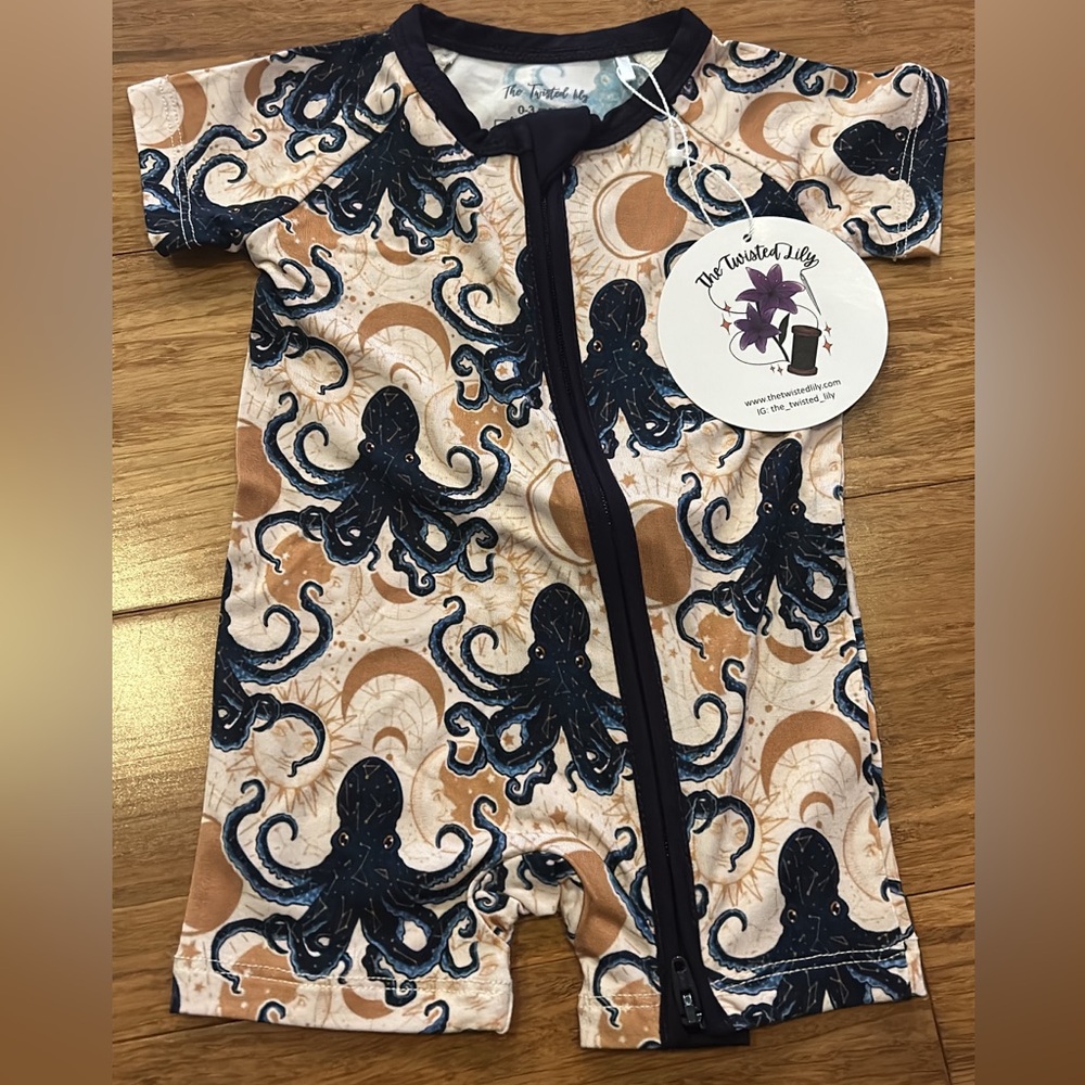 NWT The Twisted Lily Bamboo Shortie Pajama Zippie